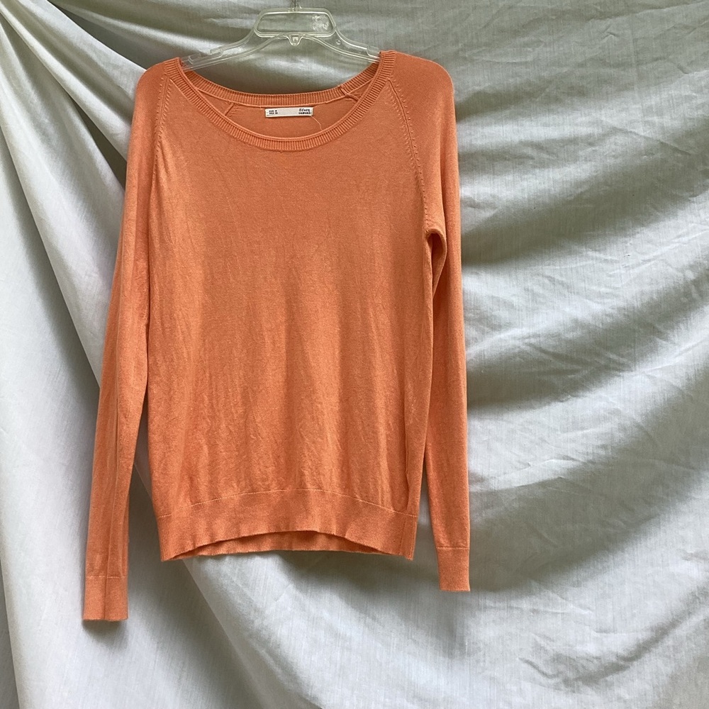 SFERRA Orange Crew Neck Sweater Soft Casual Style lightweight knit, size medium